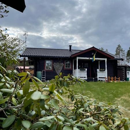 Cosy Non Smoking Cabin Close To Beach,Alnoe Sundsvall Extérieur photo