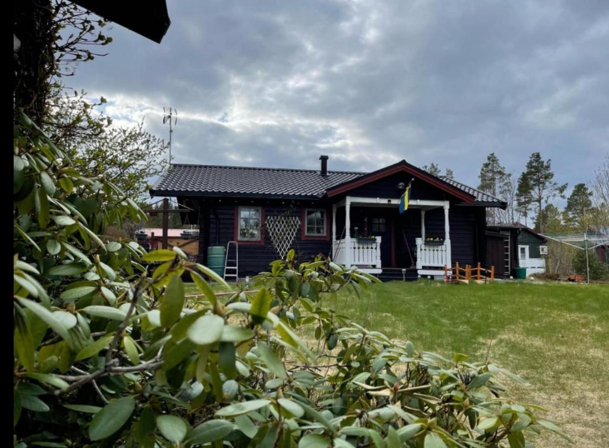 Cosy Non Smoking Cabin Close To Beach,Alnoe Sundsvall Extérieur photo